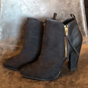 Black fuax leather & suede booties